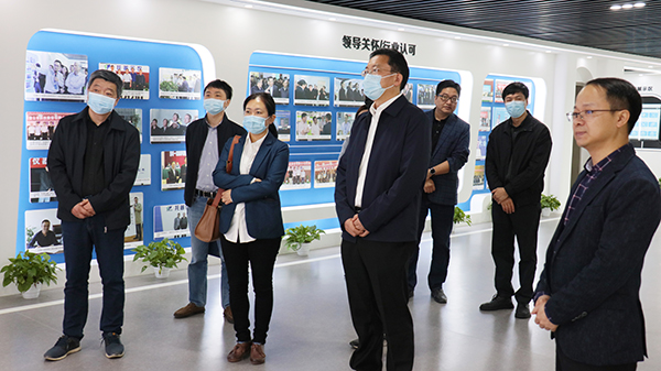 浙江省農業科學院黨委委員、副院長楊華一行赴托普云農考察調研
